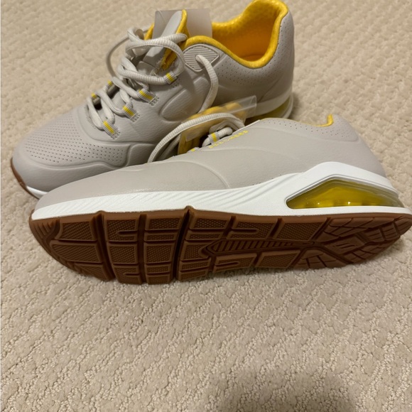 SKECHERS UNO STAND ON AIR -BNWT - Picture 4 of 4